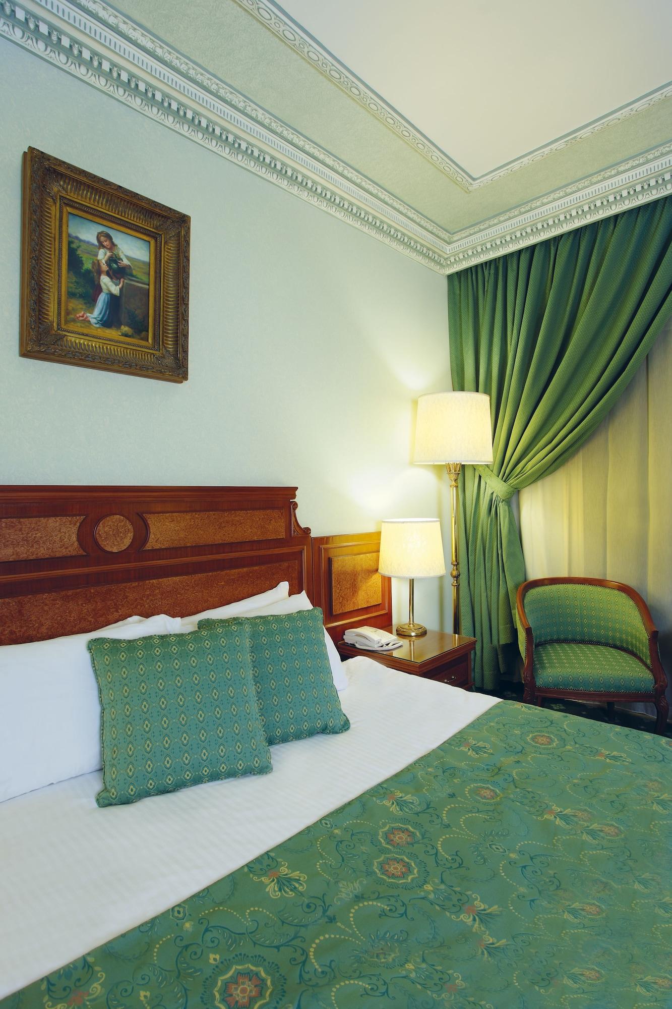 Serenada Golden Palace - Boutique Hotel Beirut Bagian luar foto