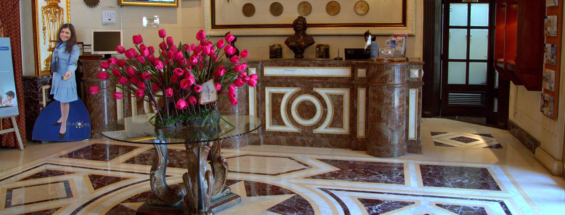 Serenada Golden Palace - Boutique Hotel Beirut Bagian luar foto