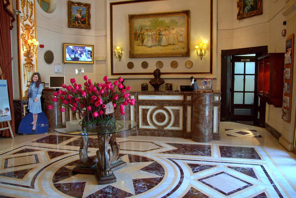 Serenada Golden Palace - Boutique Hotel Beirut Bagian luar foto