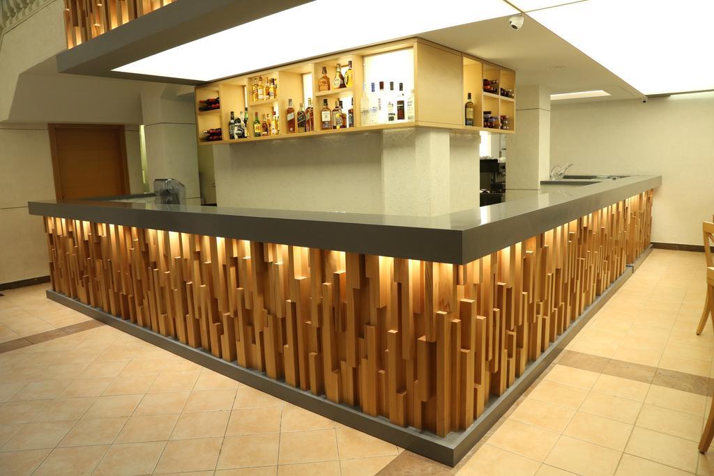 Serenada Golden Palace - Boutique Hotel Beirut Bagian luar foto