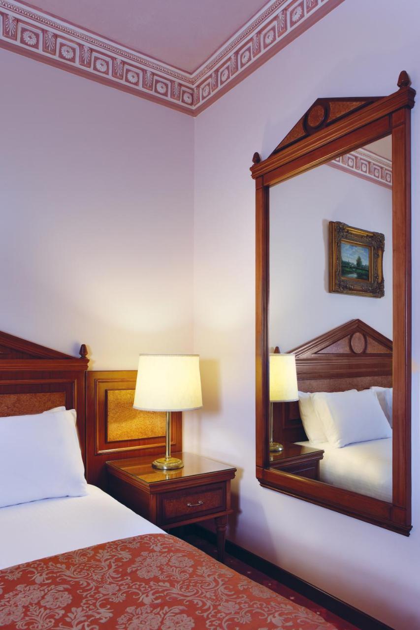 Serenada Golden Palace - Boutique Hotel Beirut Bagian luar foto